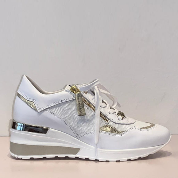 DL 4672 hvid sneaker gyldne detaljer – K2 Shoes bags
